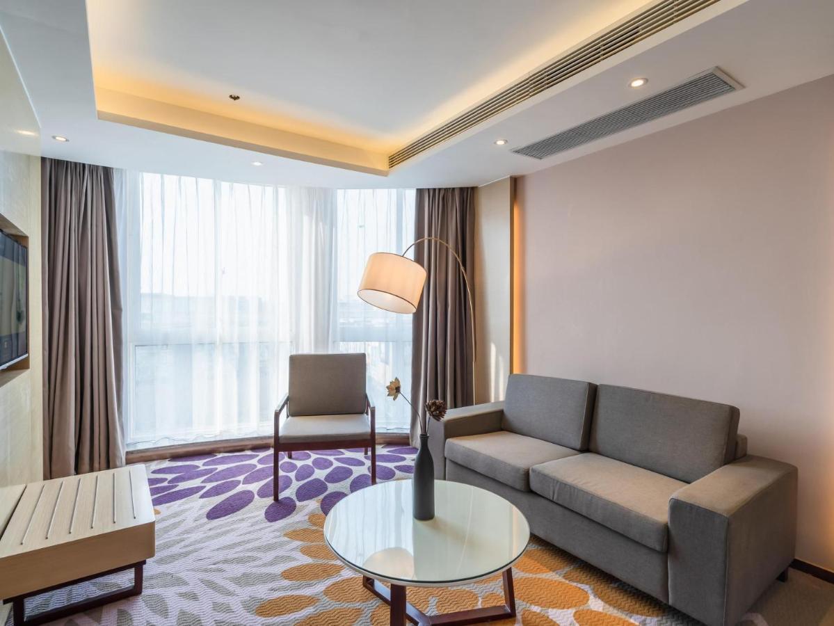 Lavande Hotel Luzhou Wanda Plaza Southwest Commercial City Exterior foto